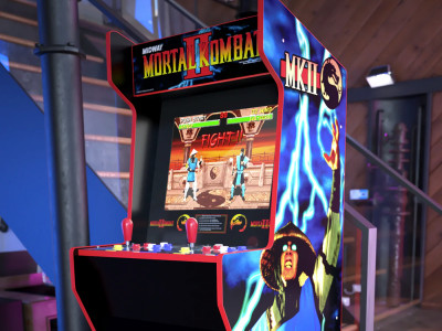 Arkádový retro automat Mortal Kombat MK II - pronájem na Vaší akci